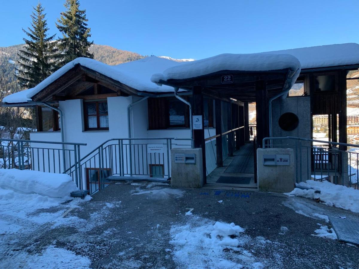 Haus Im Turm Apartment Bad Kleinkirchheim Bagian luar foto