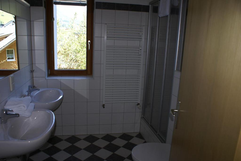 Haus Im Turm Apartment Bad Kleinkirchheim Ruang foto
