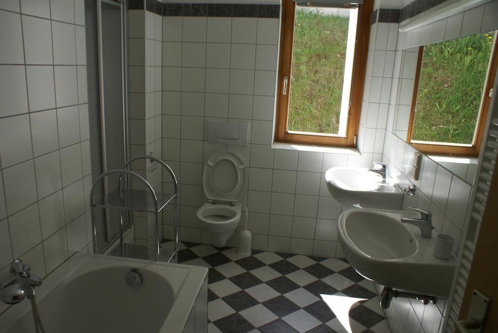 Haus Im Turm Apartment Bad Kleinkirchheim Bagian luar foto